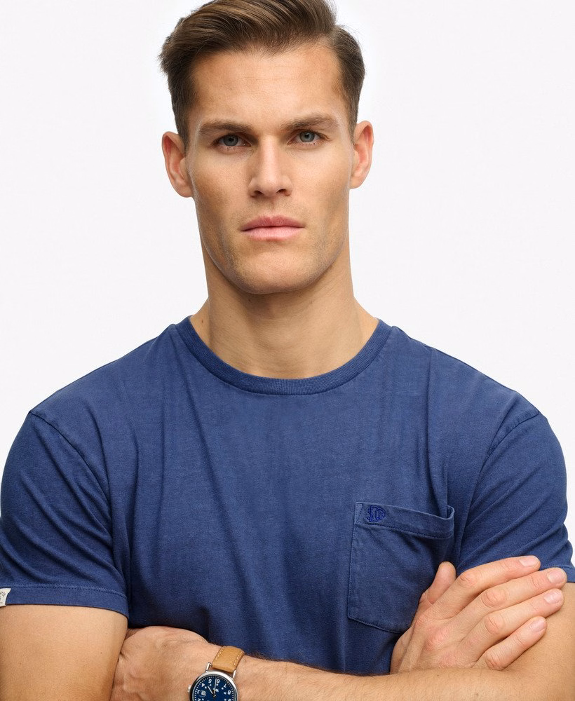 Camiseta clássica de algodão e linho com bolso