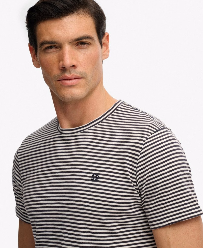 Camiseta clássica listrada essencial
