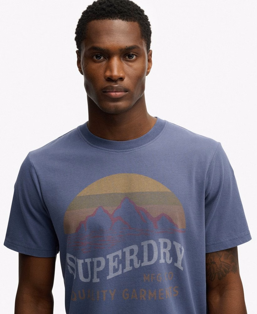 Camiseta Relaxada para Atividades ao Ar Livre na Montanha