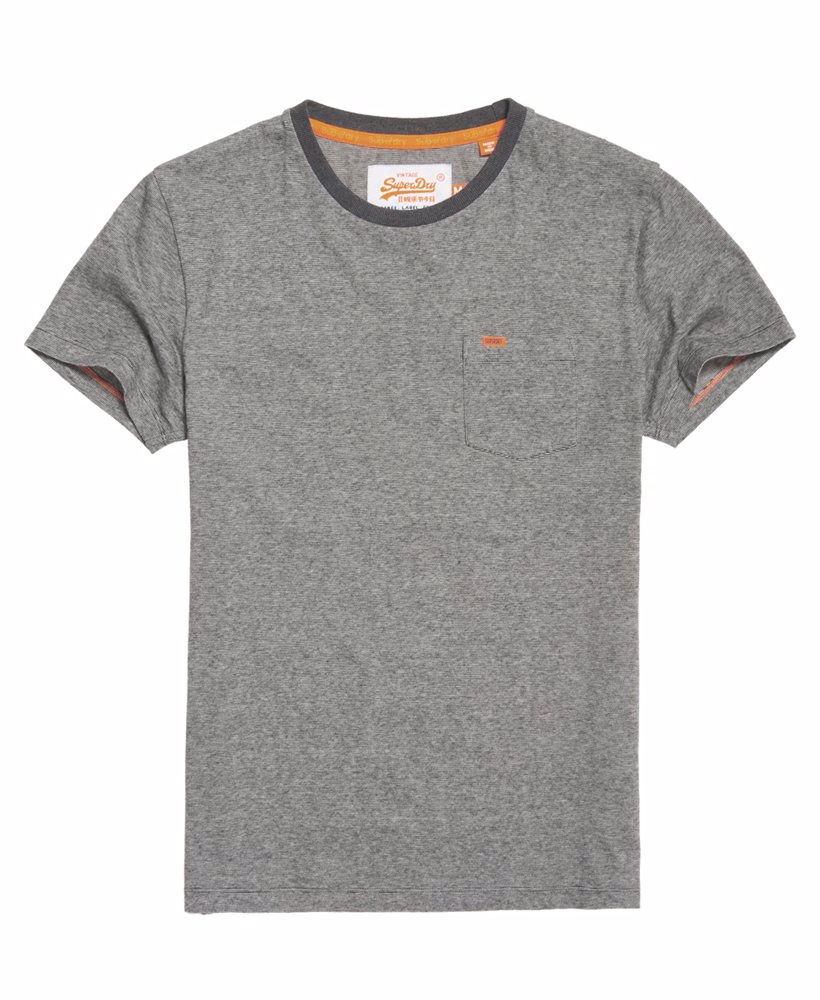 Camiseta com bolso texturizado