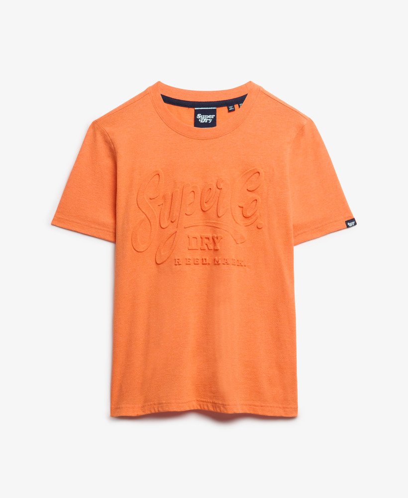camiseta com estampa em relevo estilo script na cor laranja mesclado.