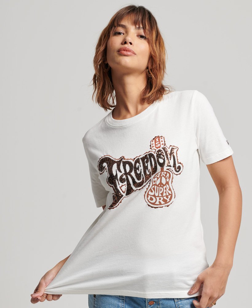 camiseta vintage bordada na cor new chick
