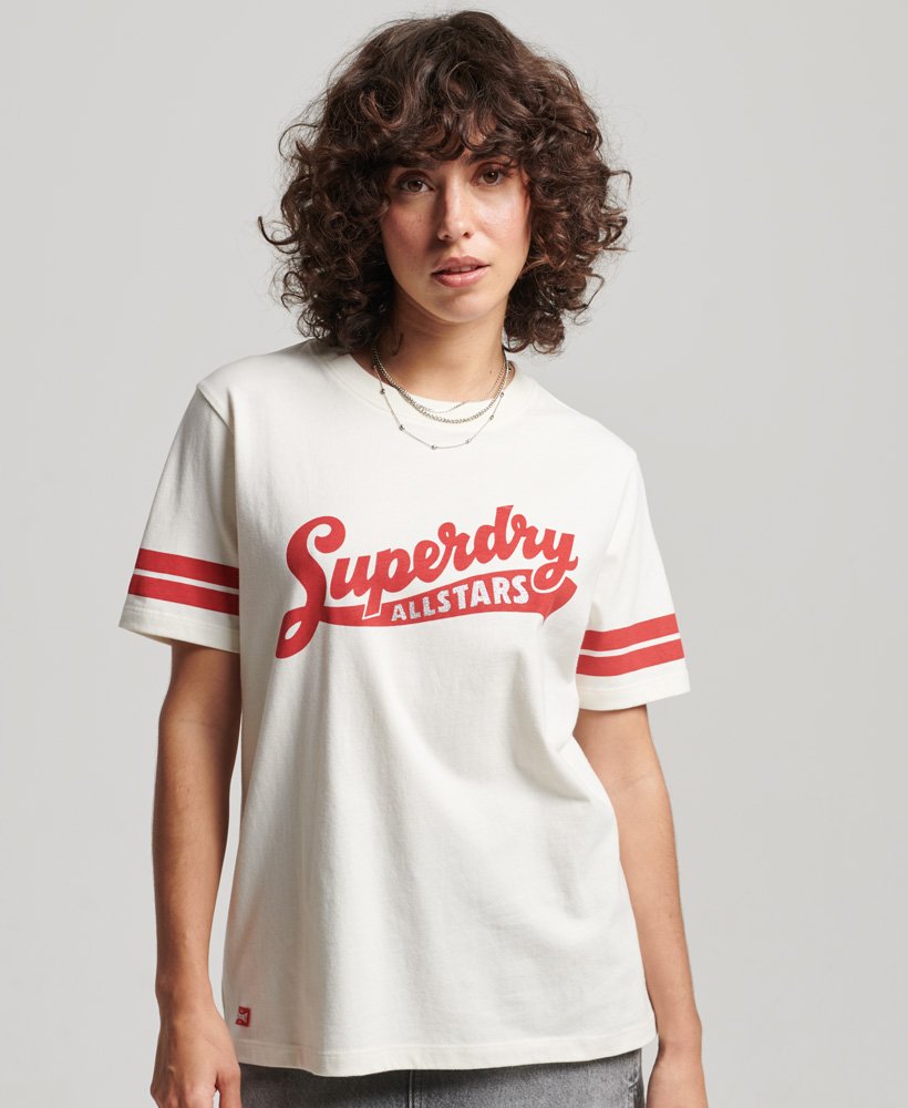 camiseta universitária vintage em algodão orgânico na cor off white.