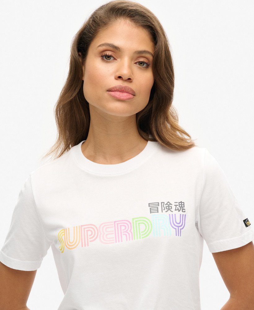 camiseta vintage retrô arco-íris em optic