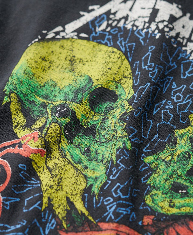 camiseta metallica x superdry de manga curta modelo heavy back na cor preta.
