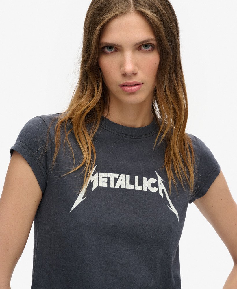 camiseta metallica x superdry de manga curta preta modelo mid merch.