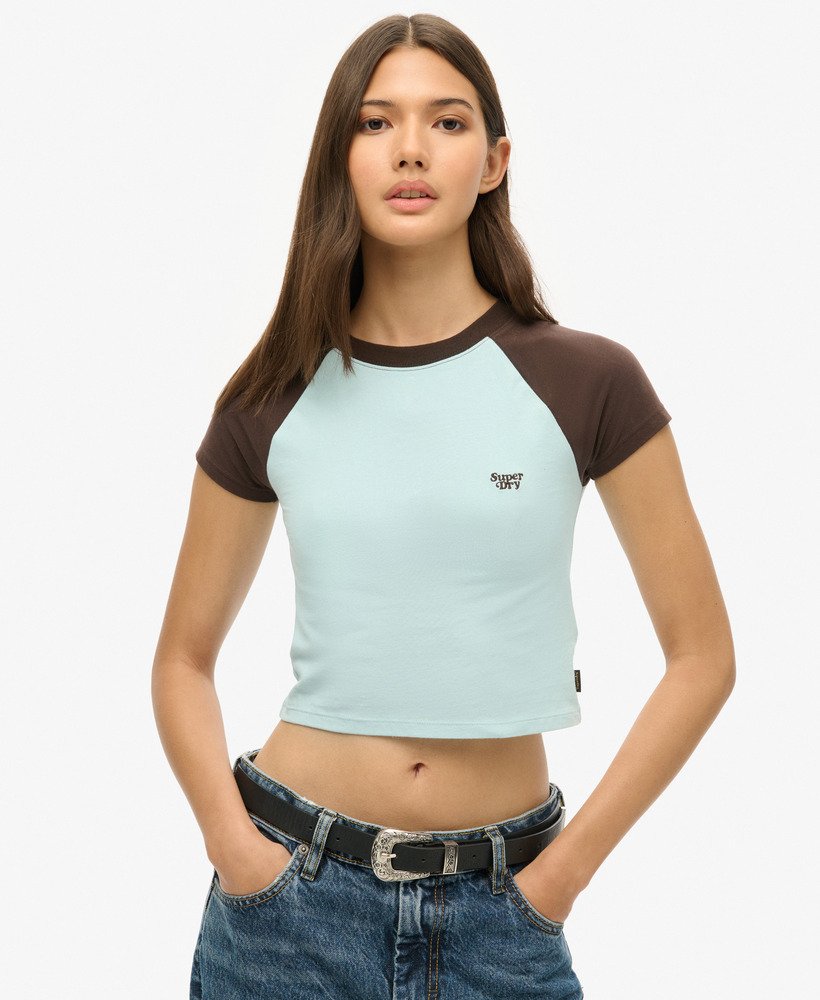 camiseta infantil cropped estilo beisebol em azul celestemarrom chocolate escuro