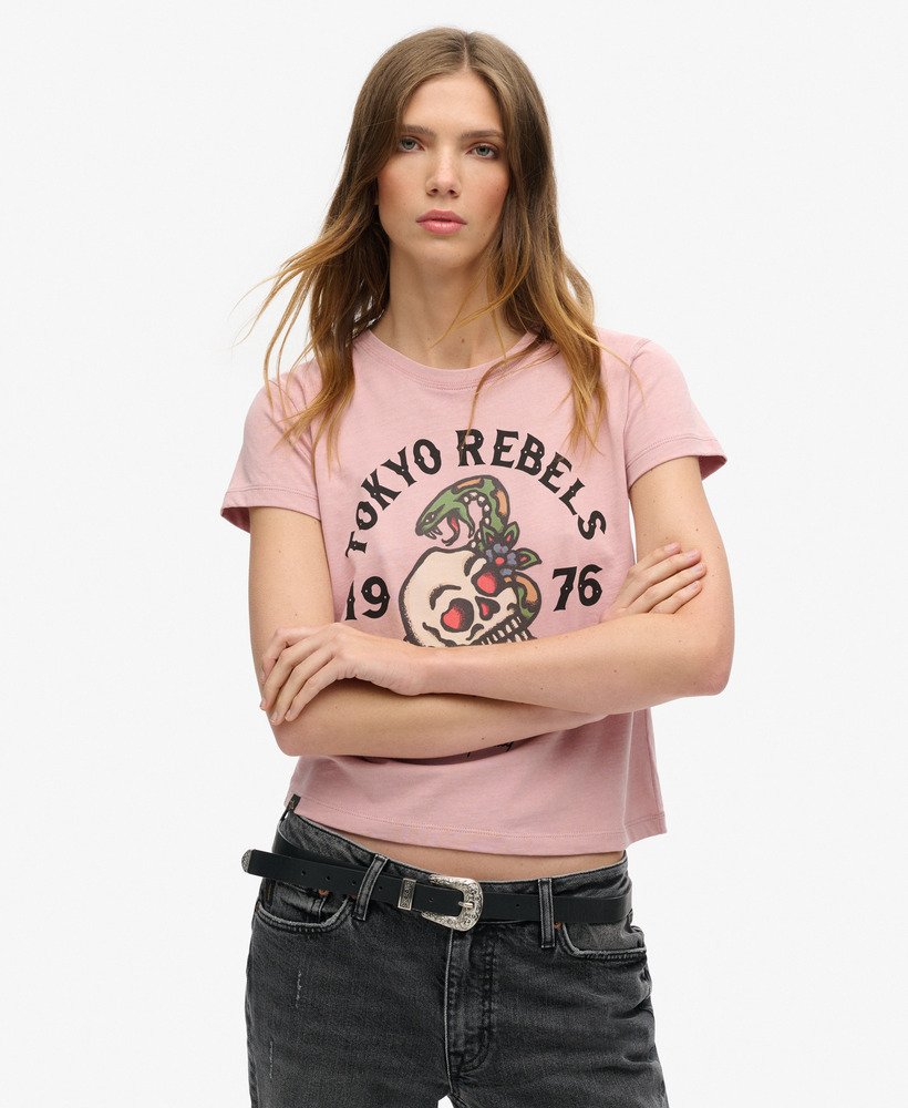 camiseta com estampa de tatuagem estilo anos 90 na cor rosa blush.