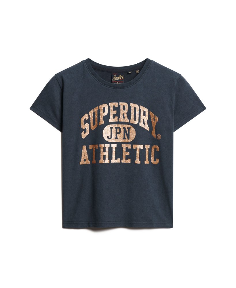 camiseta universitária com estampa na cor azul-marinho eclipse.