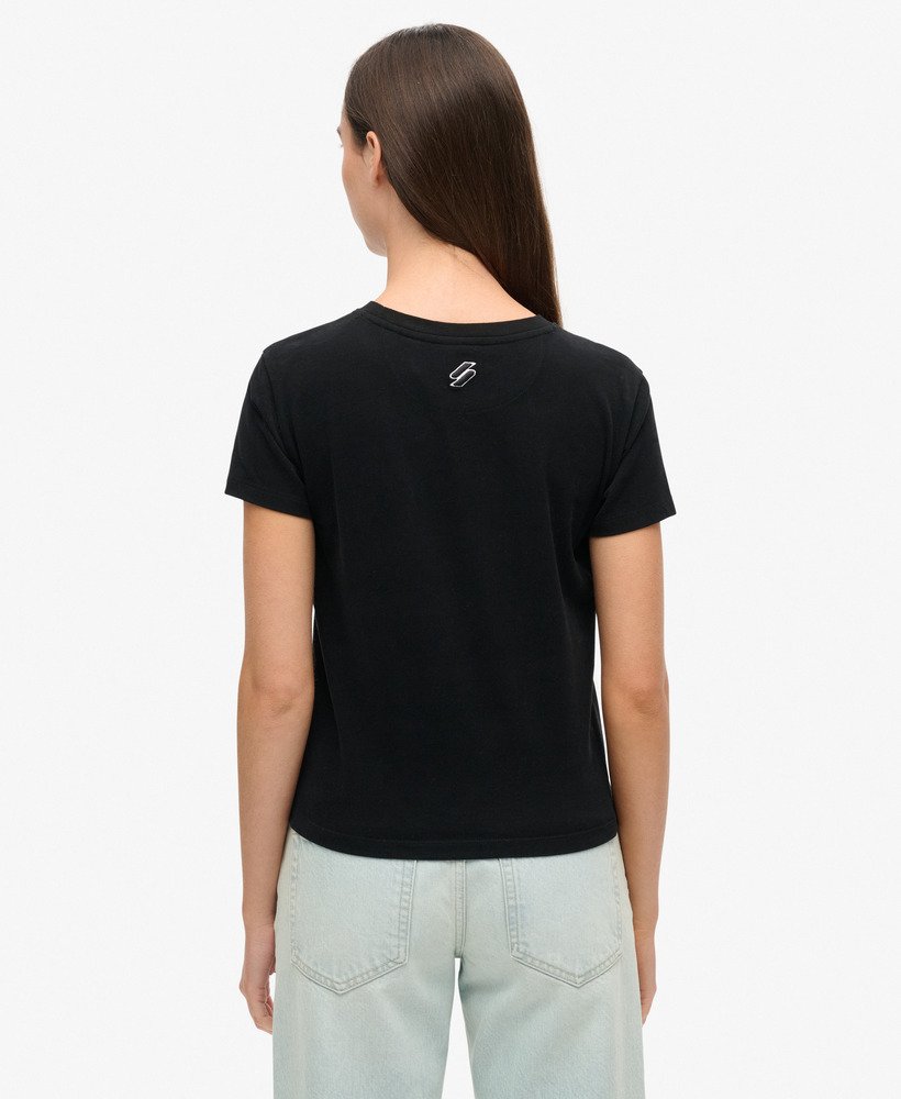camiseta cropped sport luxe com logo na cor preta.