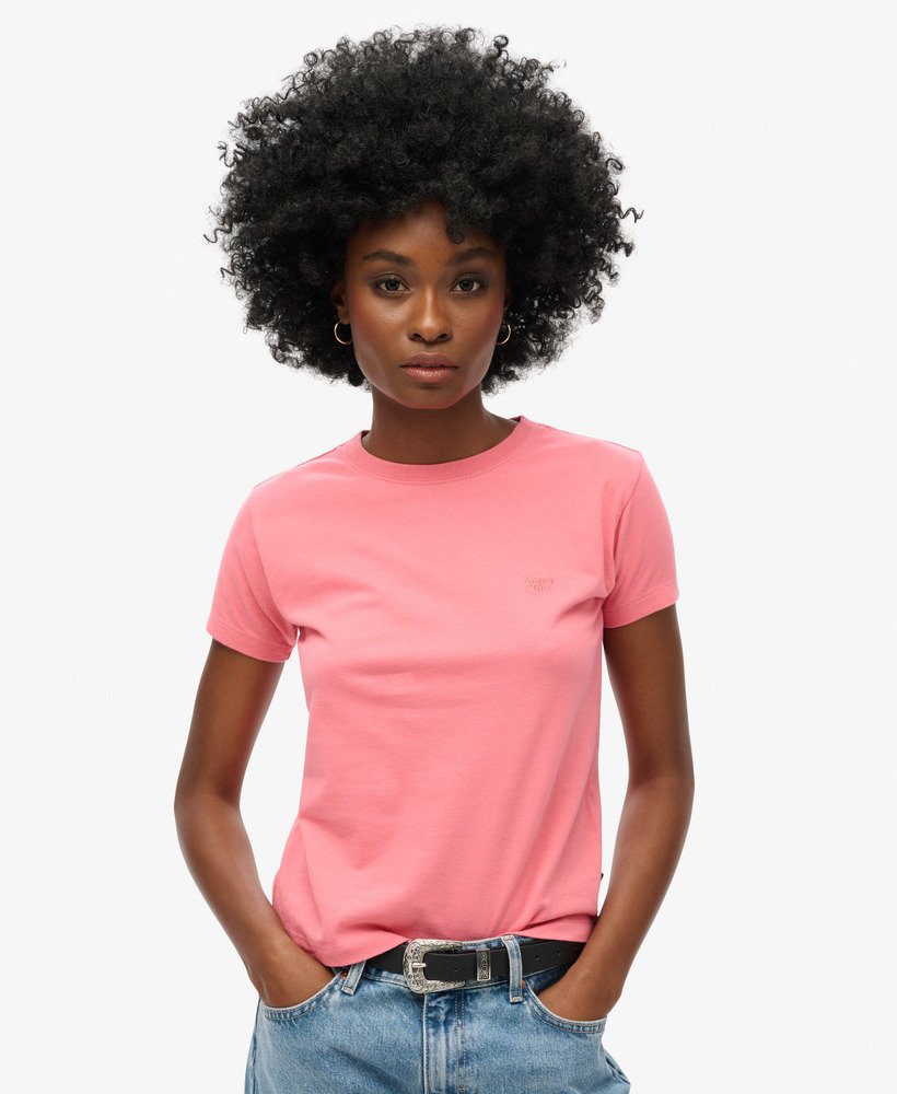 camiseta essential logo fitted na cor rosa camping
