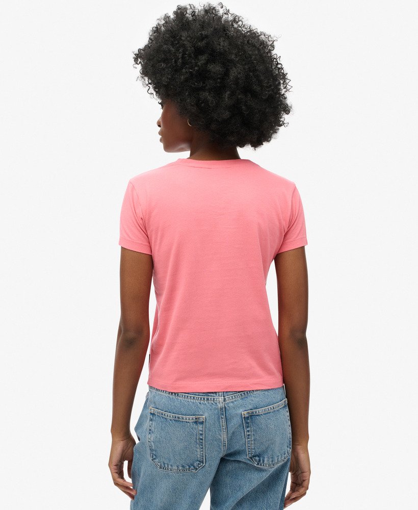 camiseta essential logo fitted na cor rosa camping