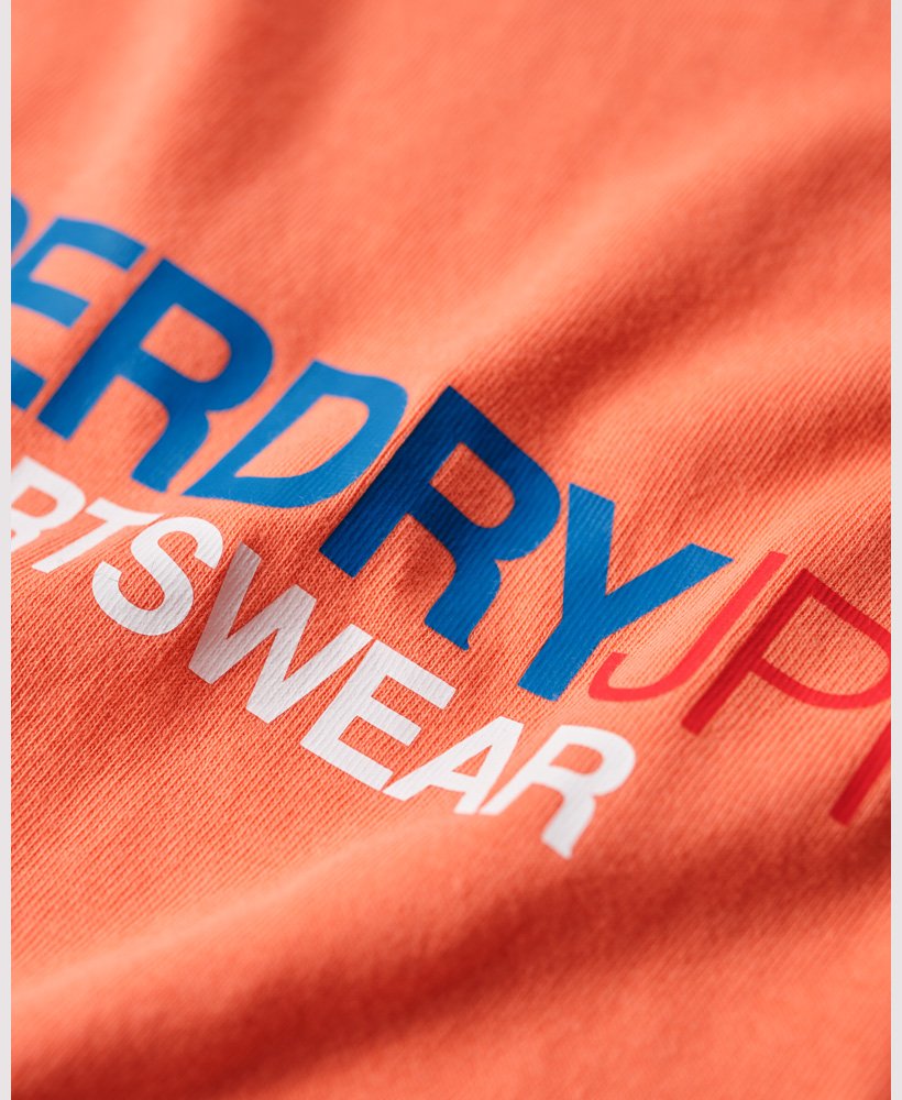 camiseta relaxed com logo esportivo na coral fusion