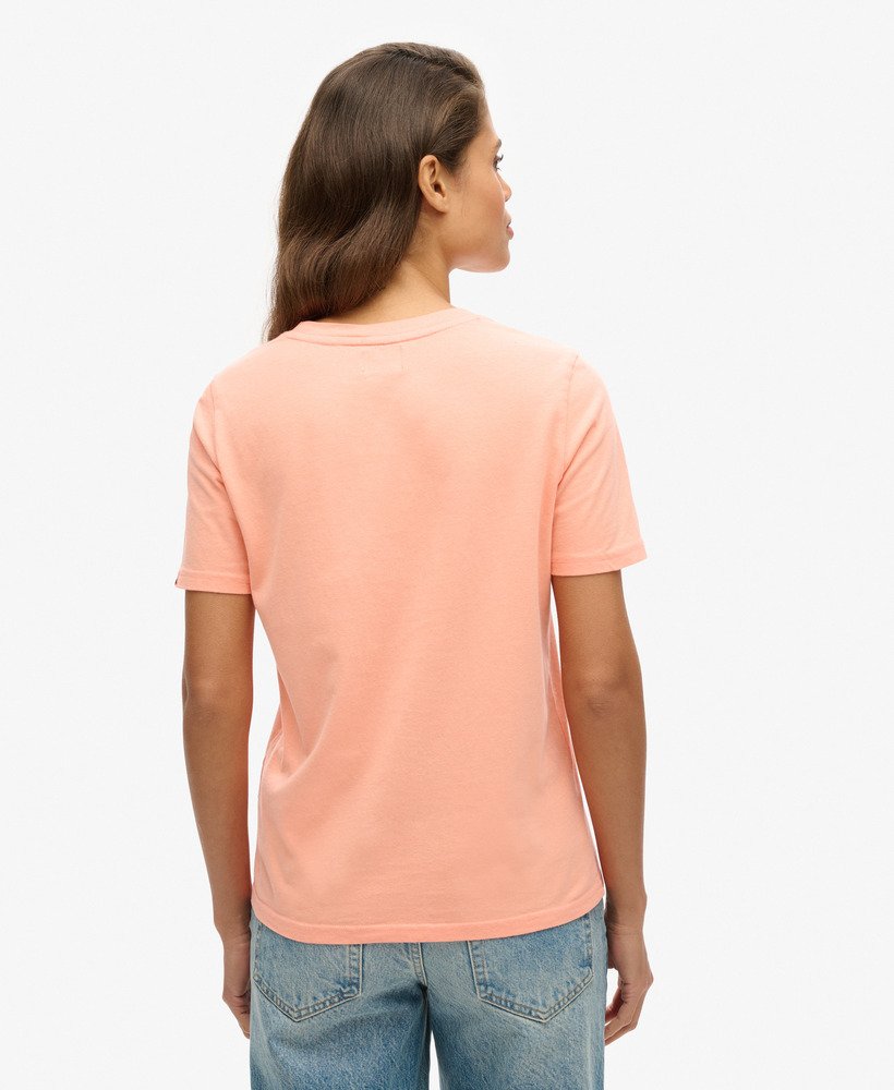 camiseta metallic core logo na cor rosa papaya punch