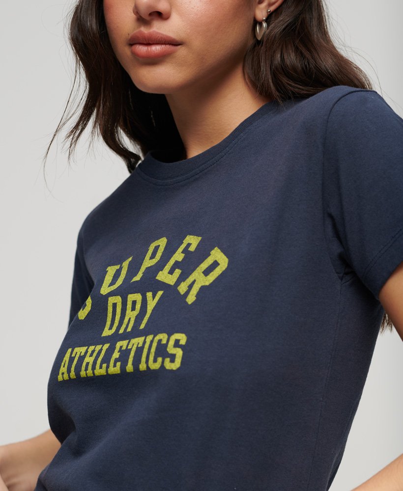 camiseta athletic essentials graphic anos 90 em azul-marinho