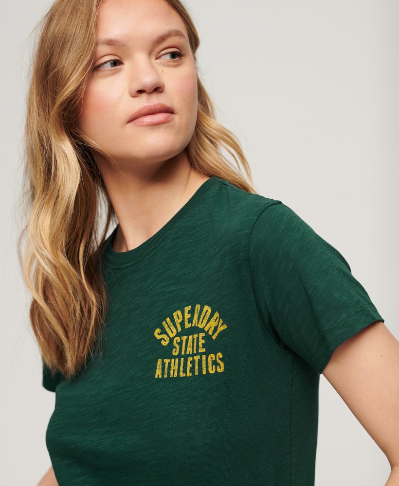 camiseta athletic essentials slub anos 90 na cor verde pinho escuro