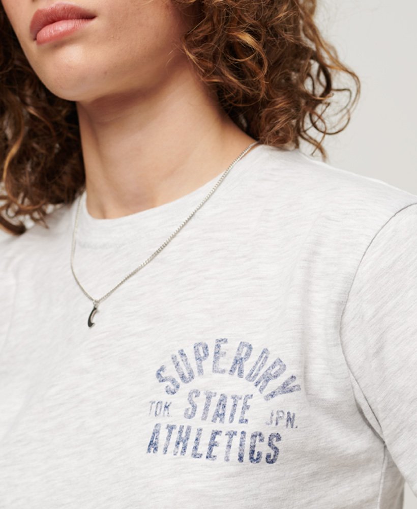 camiseta athletic essentials slub anos 90 na cor cinza mesclado.