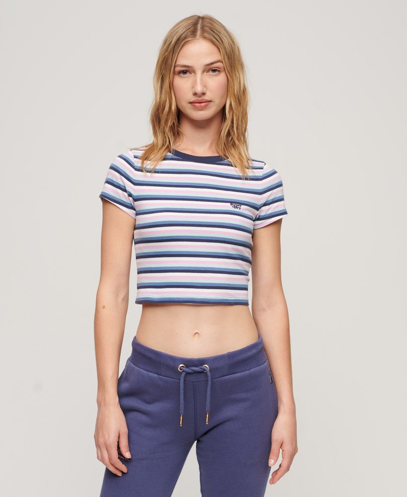 camiseta cropped vintage listrada em tom hiper lavanda.