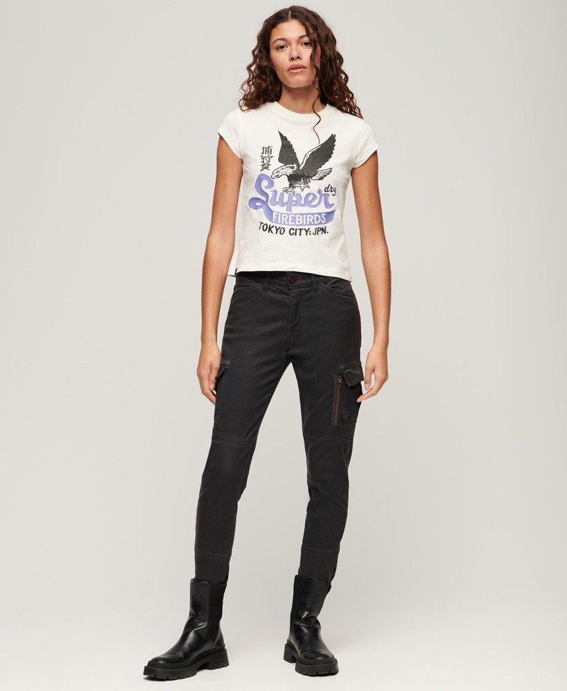 camiseta de manga curta com estampa de pôster na cor branco inverno