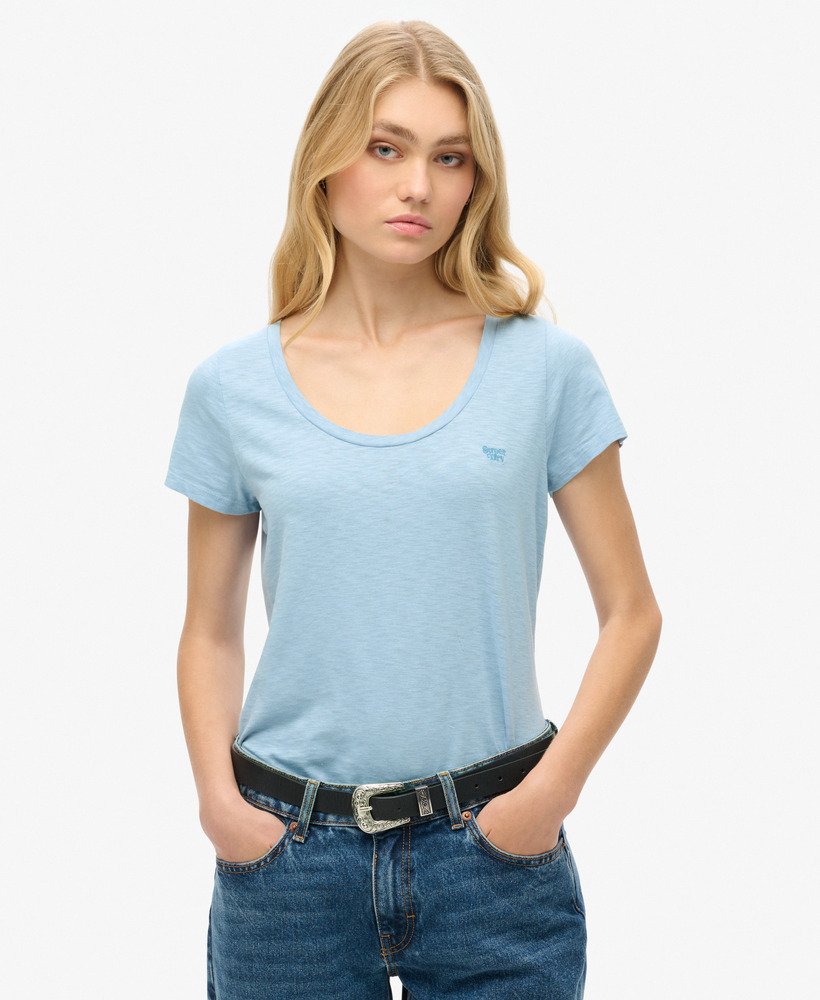 camiseta studios com decote redondo na cor azul eterno