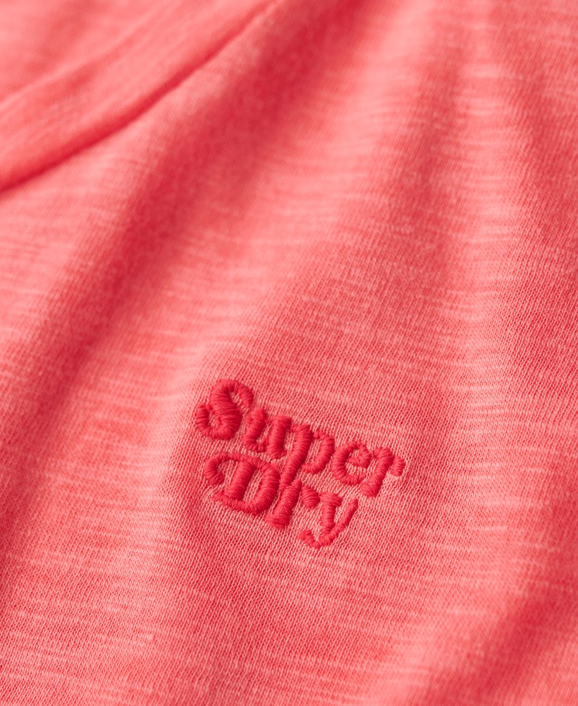camiseta studios com decote redondo na cor sugar coral