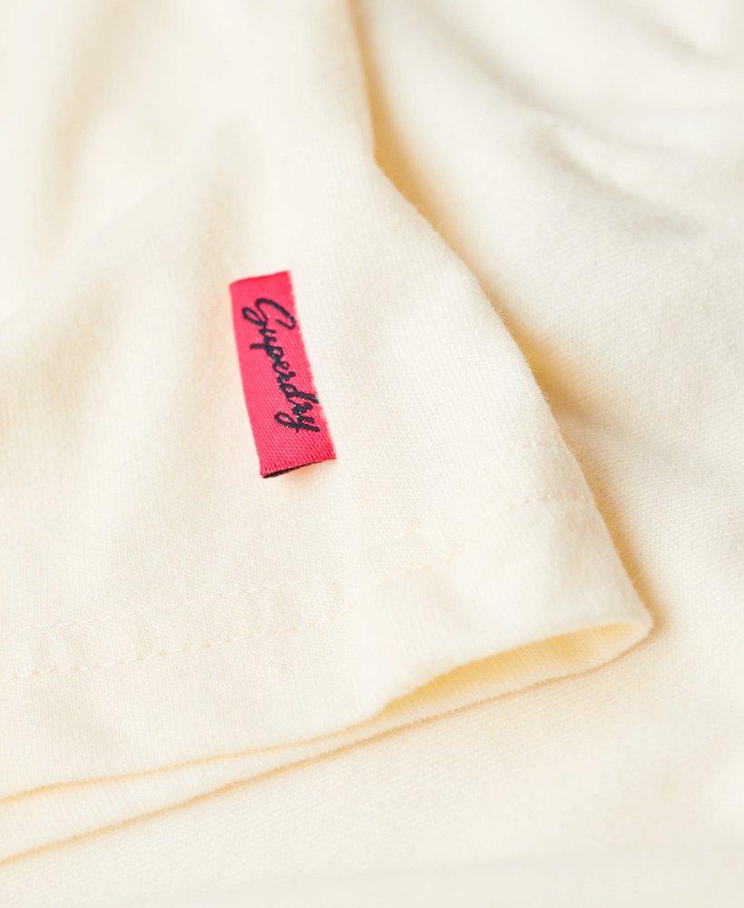 camiseta relaxed de lembrança de viagem em ecru marl
