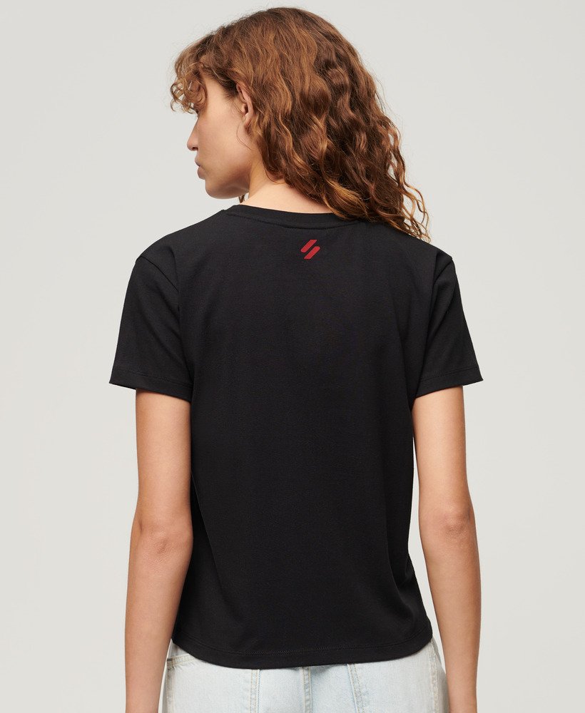 camiseta sport luxe com estampa gráfica em pretovermelho