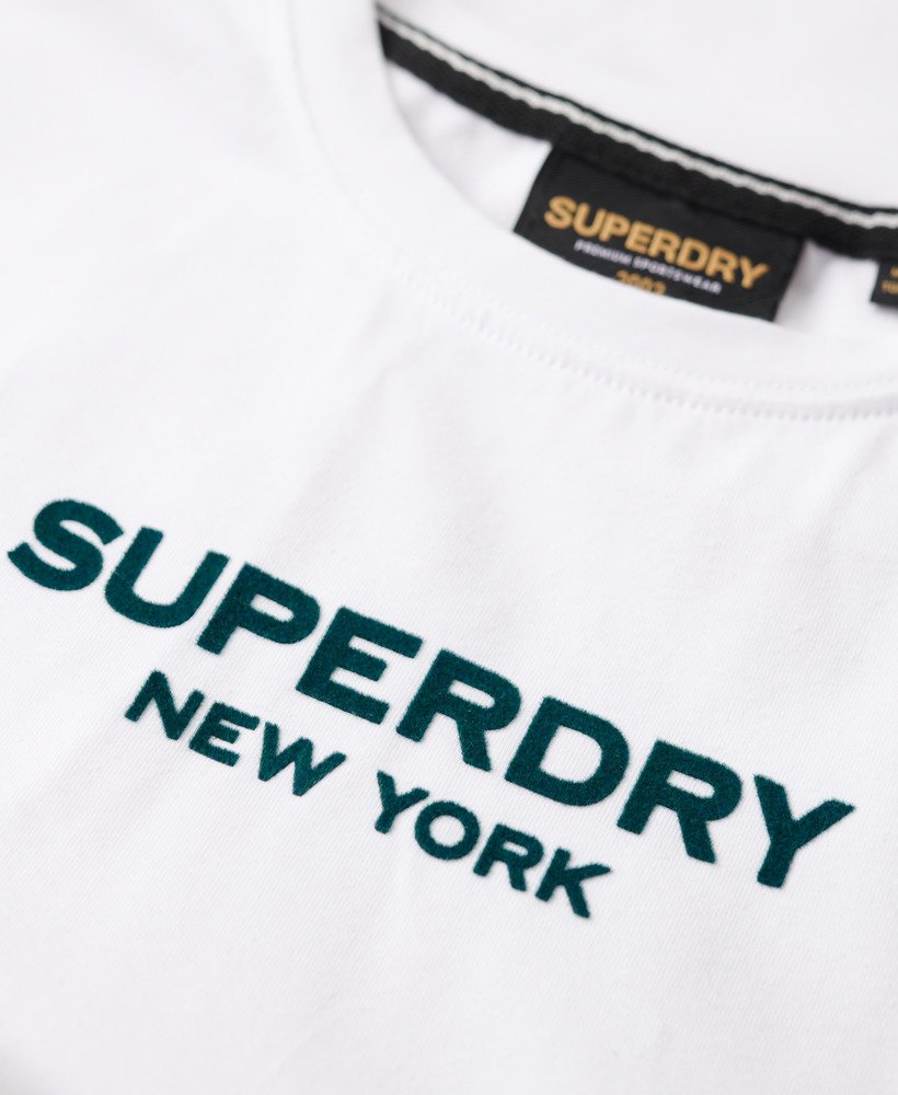 camiseta sport luxe graphic na cor branco brilhante