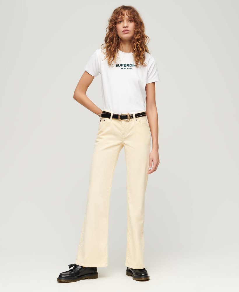 camiseta sport luxe graphic na cor branco brilhante