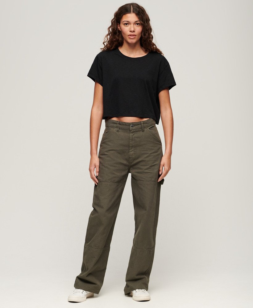 camiseta cropped folgada na cor preta