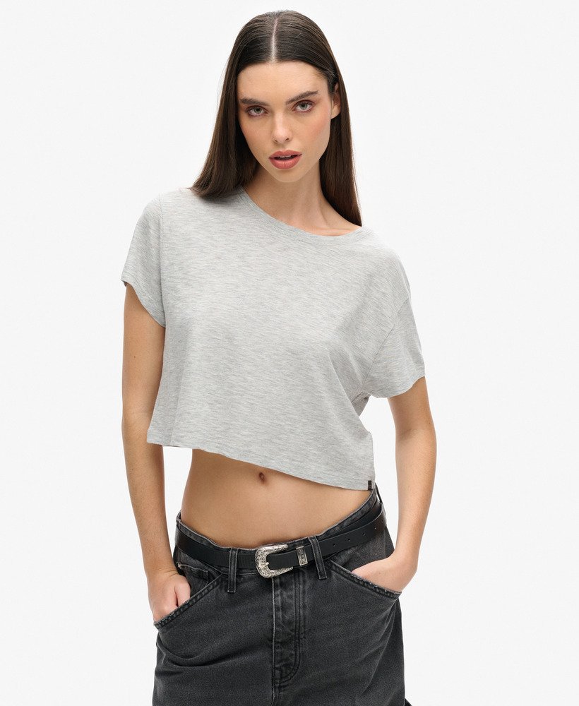 camiseta cropped folgada na cor cinza mesclado pimenta
