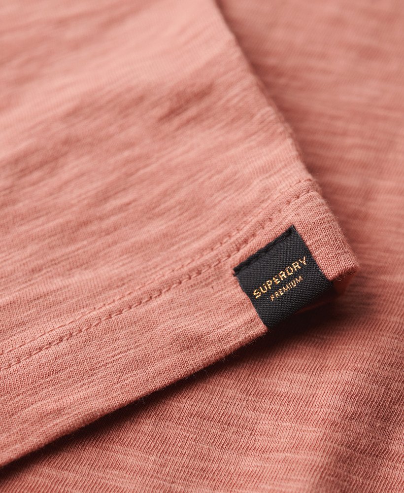camiseta cropped folgada na cor rosa areia do deserto