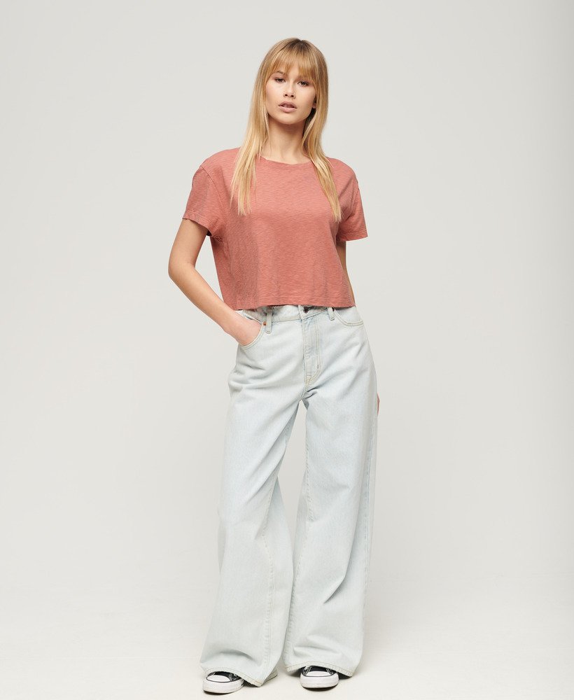 camiseta cropped folgada na cor rosa areia do deserto