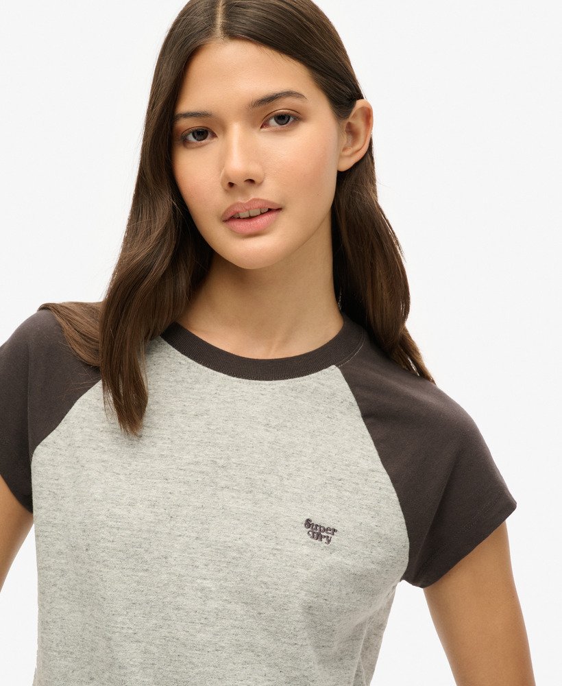 camiseta raglan essential logo em algodão orgânico nas cores preto bisoncinza mescla atletic