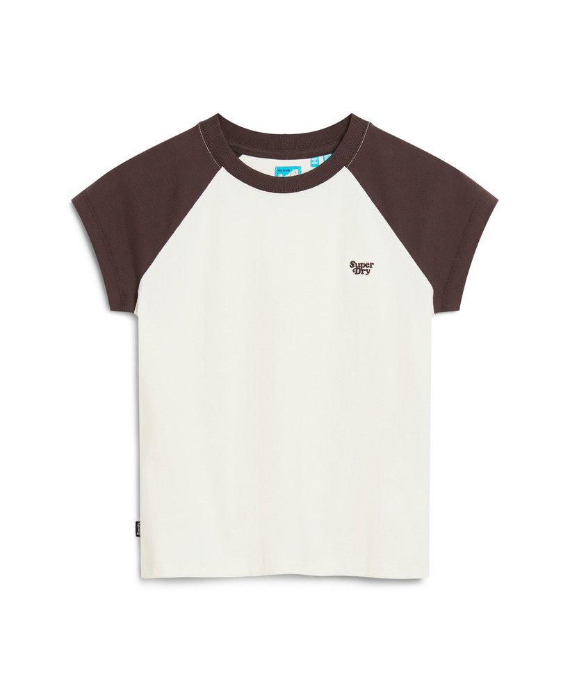 camiseta raglan essential logo em algodão orgânico nas cores marrom escurobranco sujo