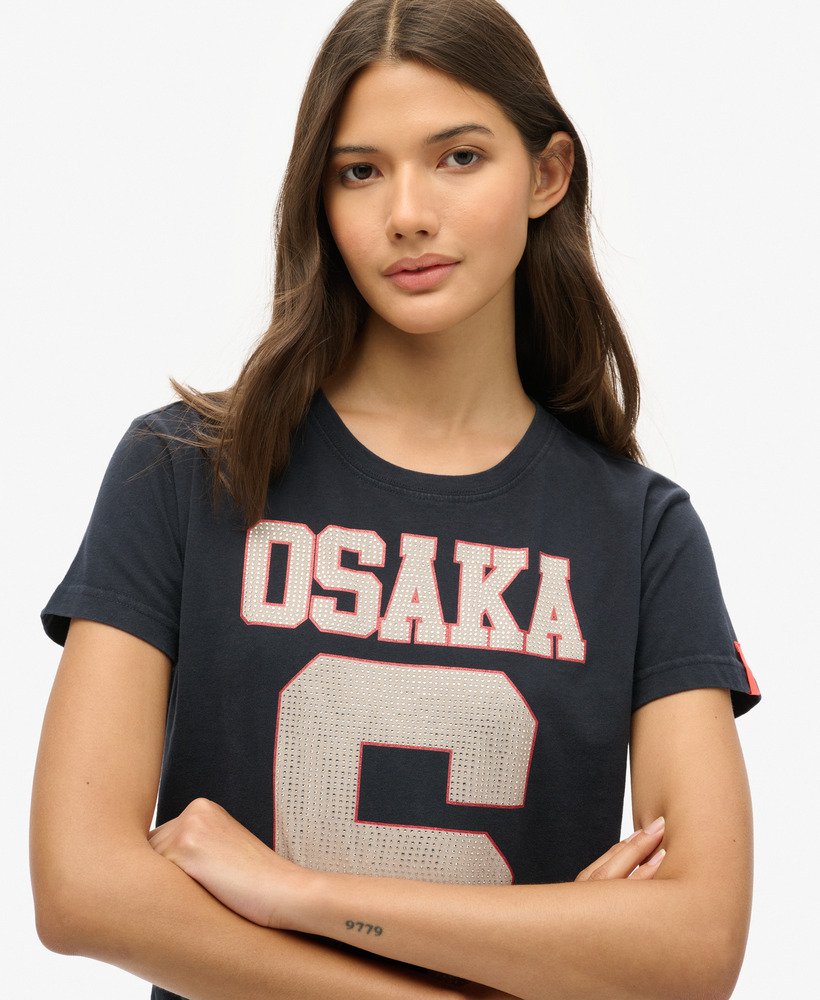 camiseta osaka 6 embellished anos 90 na cor eclipse navy