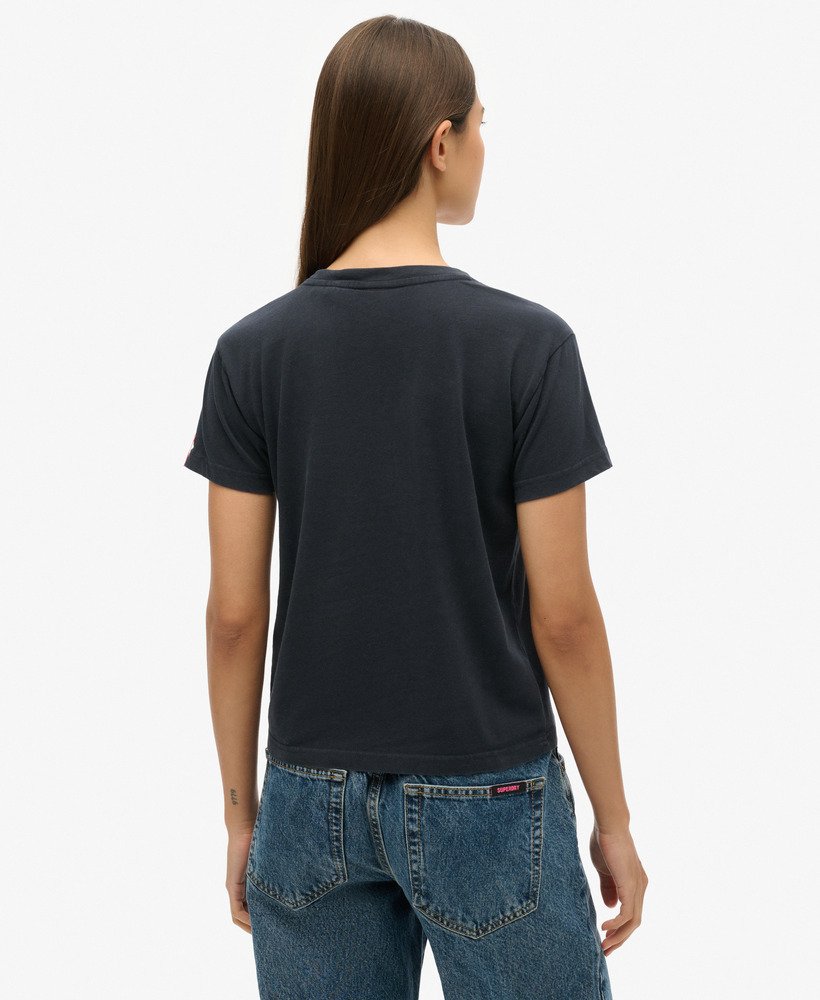 camiseta osaka 6 embellished anos 90 na cor eclipse navy