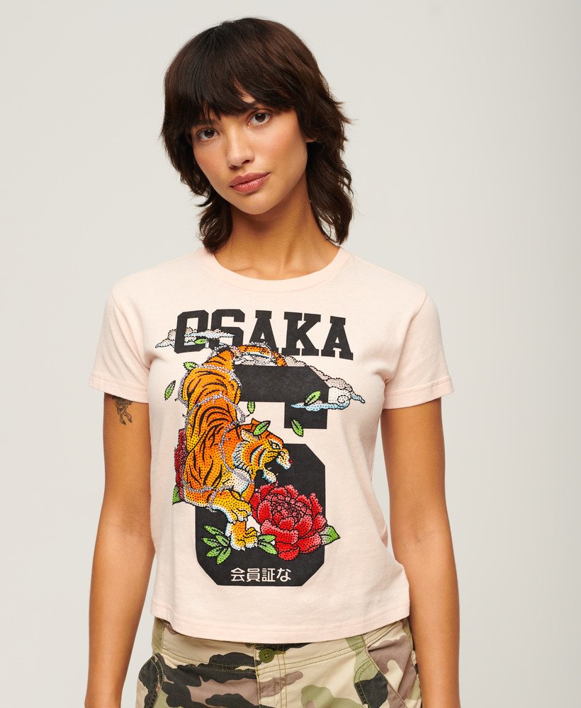 camiseta osaka 6 narrative anos 90 na cor pink clay