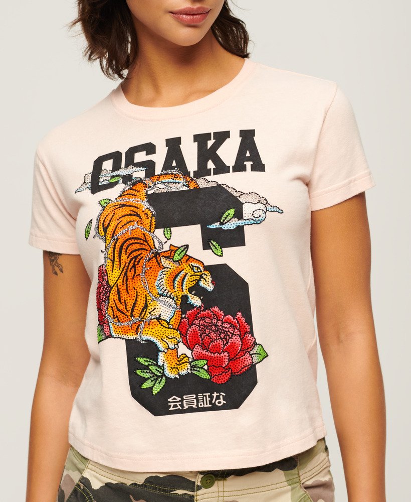 camiseta osaka 6 narrative anos 90 na cor pink clay