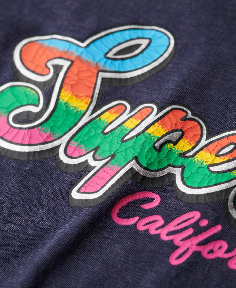 camiseta cali sticker fitted em tecido flamê azul marinho intenso.