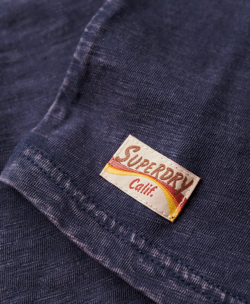 camiseta cali sticker fitted em tecido flamê azul marinho intenso.