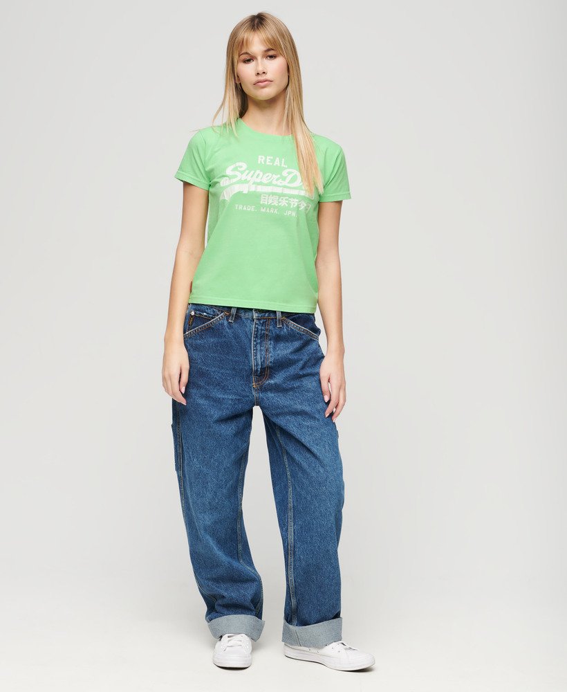 camiseta ajustada com estampa neon na cor verde menta neon