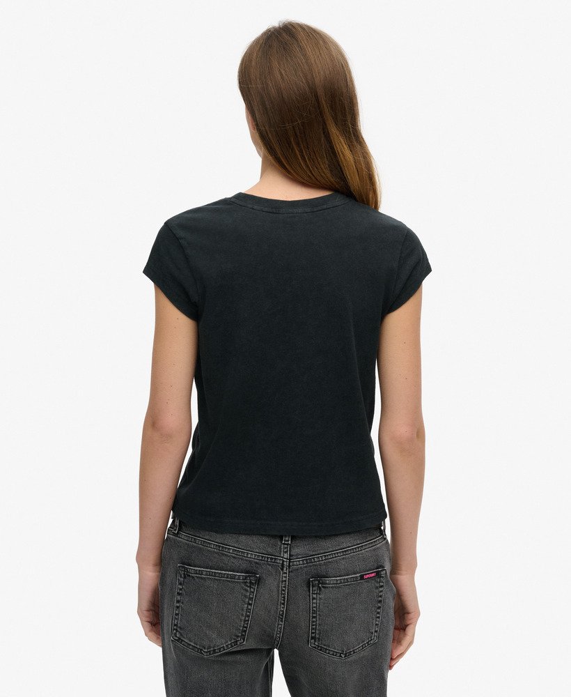 camiseta de manga curta motörhead x superdry na cor preta.