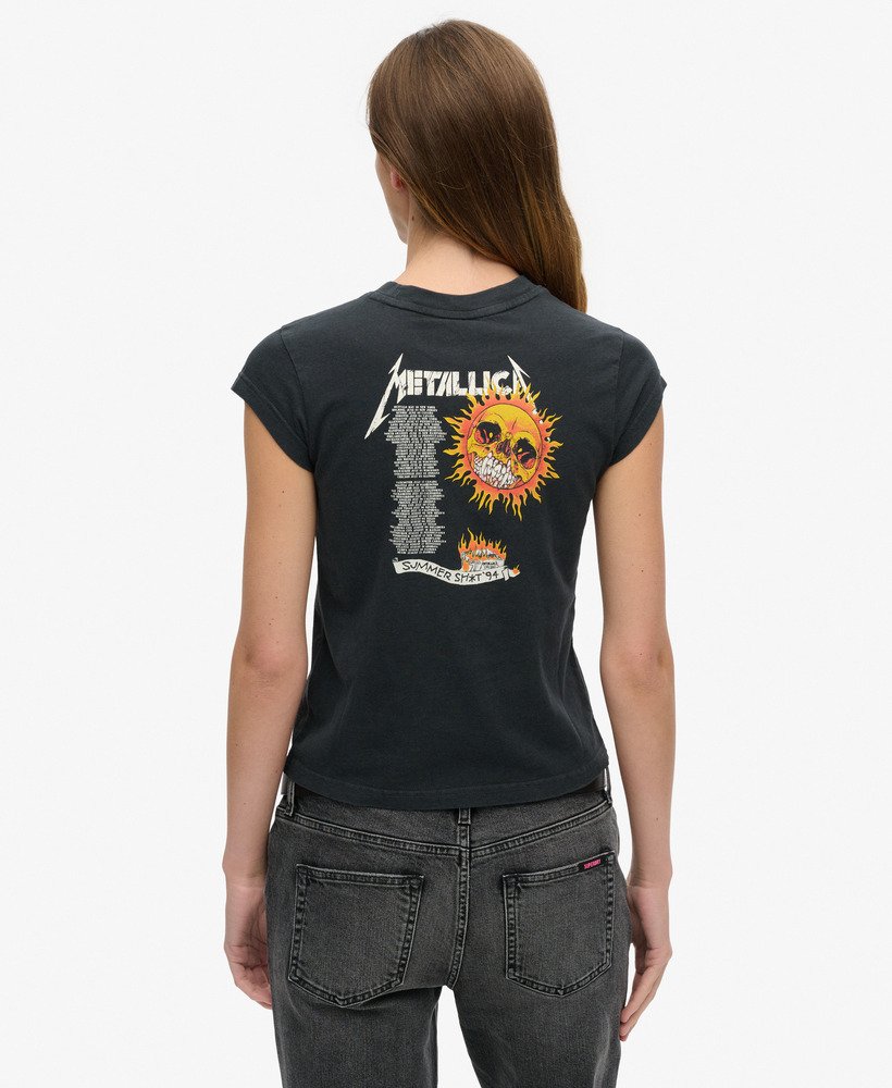 camiseta metallica x superdry de manga curta com costas médias na cor preta.