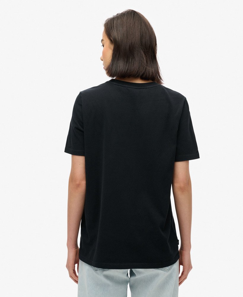 camiseta essential com logo bordado na cor preta