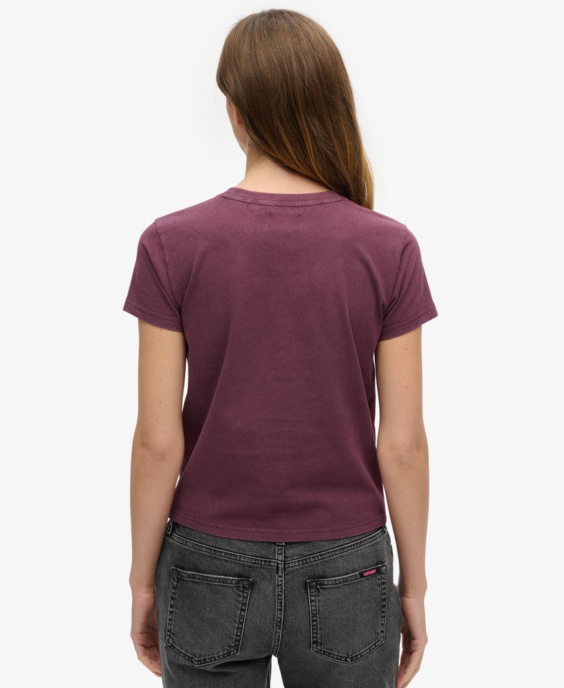 camiseta ajustada com strass e estampa de tatuagem na cor roxa figo