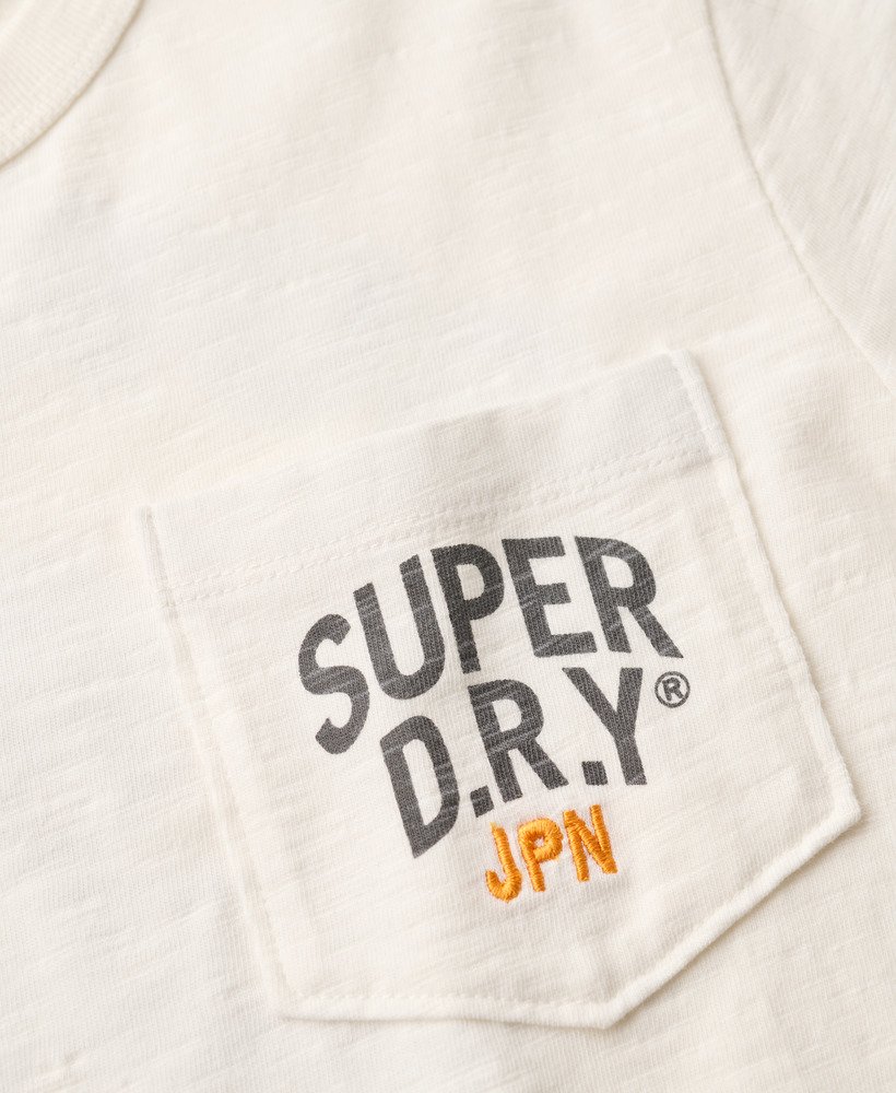 camiseta workwear com bolso bordado na cor off white