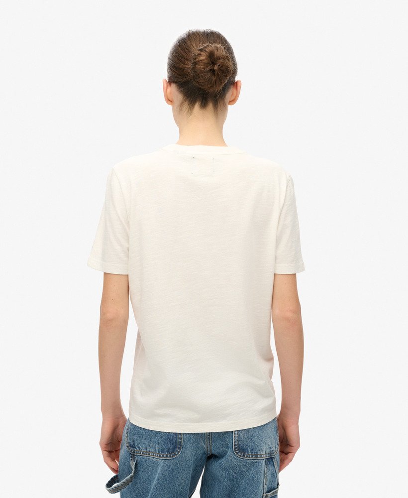 camiseta vl graphic com detalhes em tecido texturizado cru.