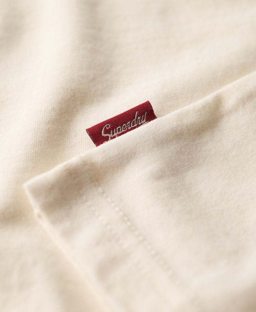 camiseta relaxed com logo em relevo na cor branco giz