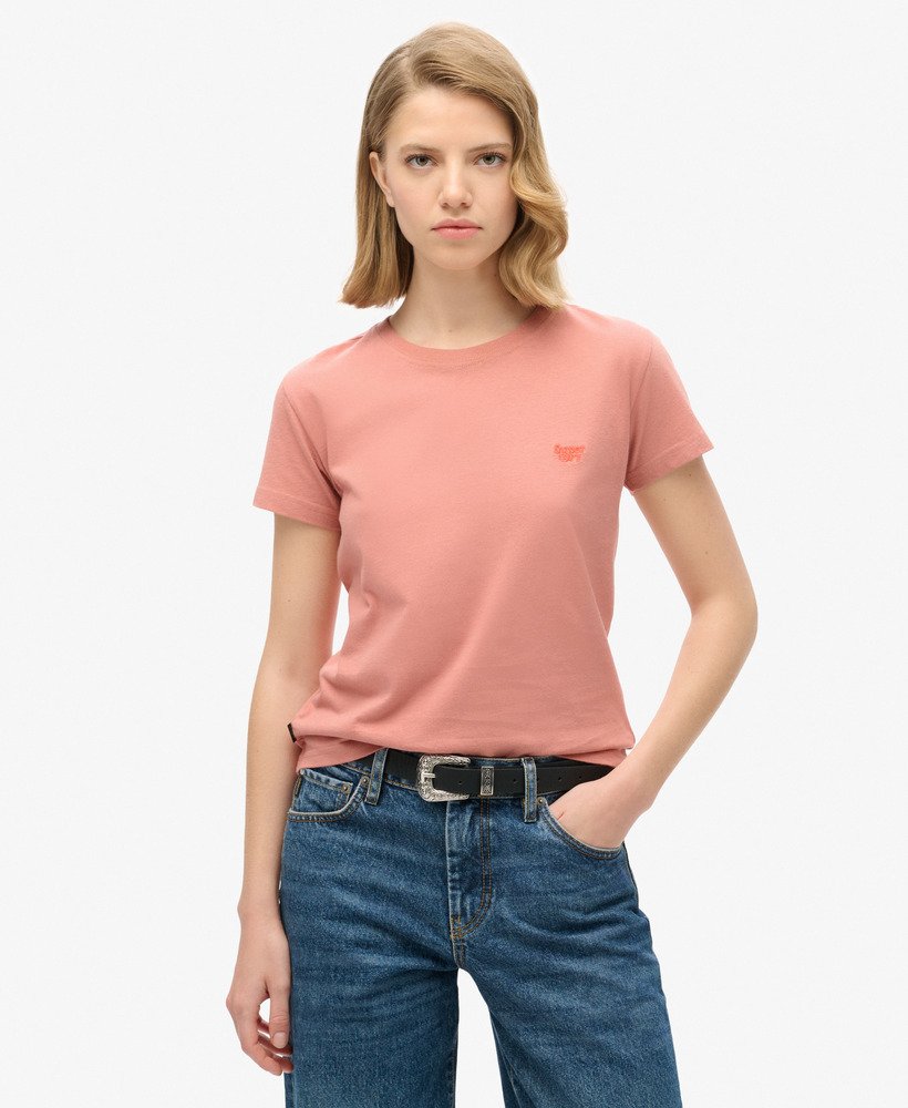 camiseta essential logo fitted na cor rosa acinzentado